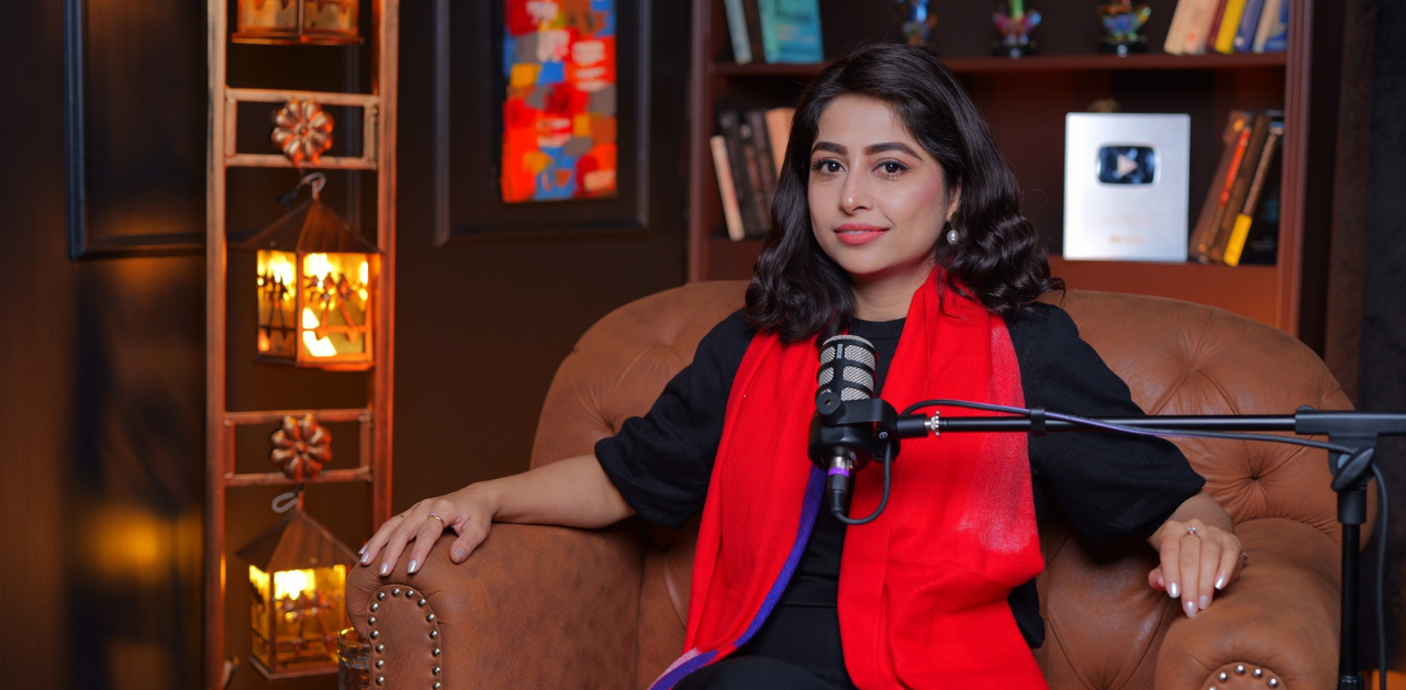Shalini Kapoor Tiwari hosting a live news session