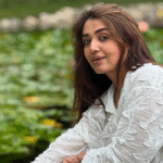 Heena Soni posing in Mumbai photoshoot, Instagram content creator