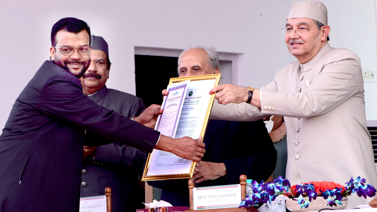 Dr. Hifzur R. Siddique holds the esteemed position of Project Director at the Molecular Cancer Genetics and Translation Research Laboratory