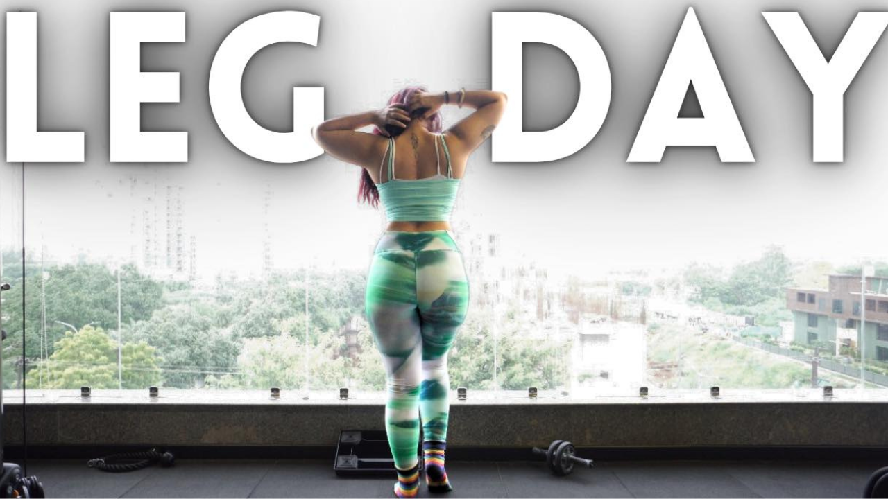 Vaishnavi Chaudhary Instagram hot photo, stylish glamorous look, age 20 influencer from Ghaziabad