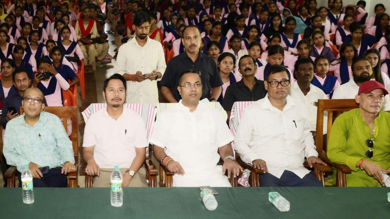 Lead actors of Niyut Moina 2.0 at the official trailer launch event in Guwahati