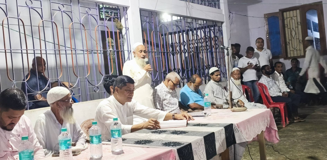 Public Wave in Karimganj