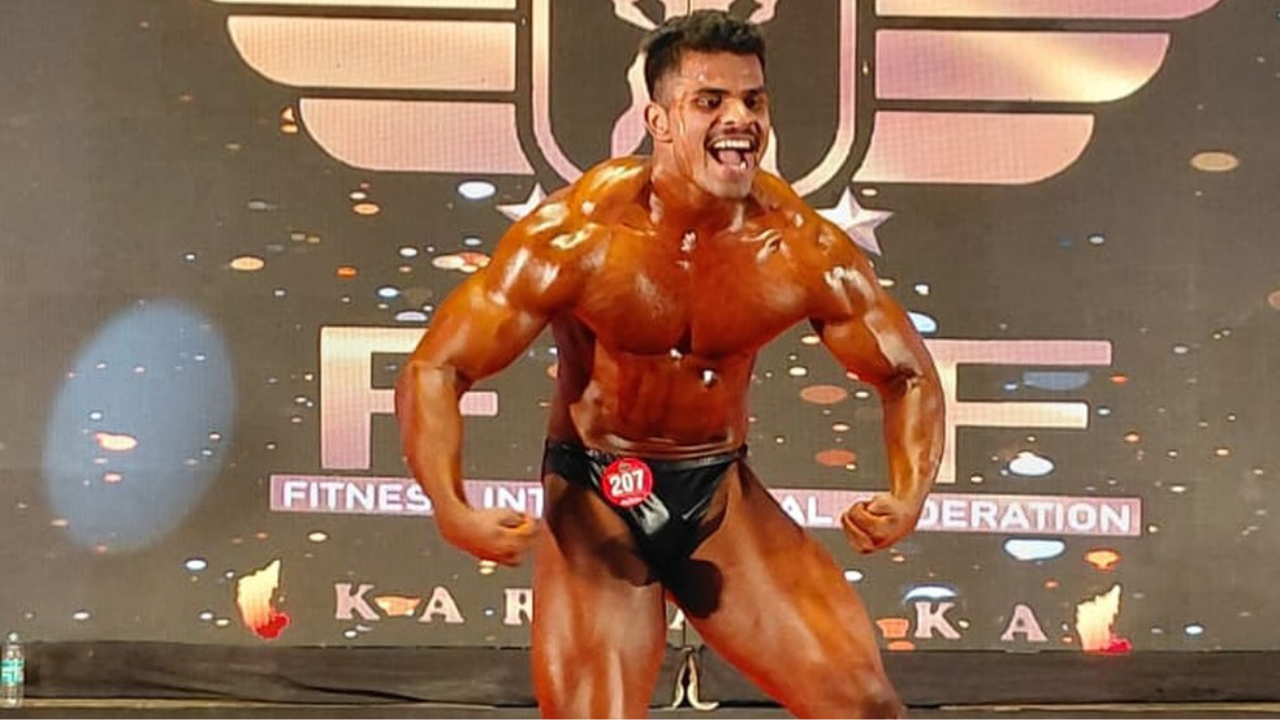 Hussain Fitness1 outdoor bodybuilding photoshoot