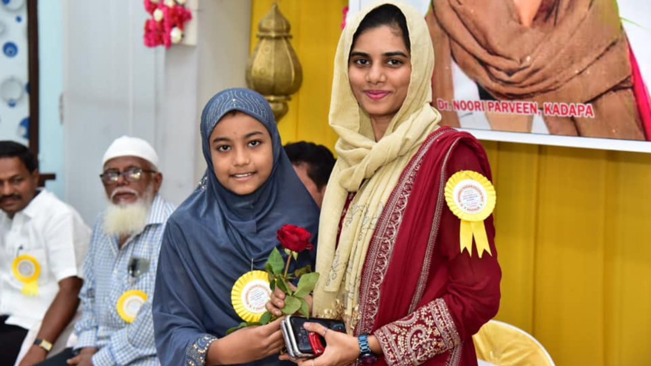 Dr Noori Parveen Wikipedia, Dr Noori Pari