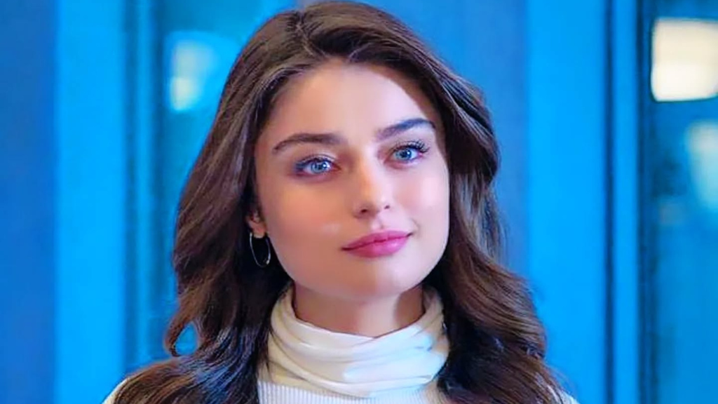 Ayça Ayşin Turan Biography, Early Life, Career, Movies, TV Shows & Facts